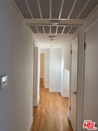 $2,995 | 3130 South Barrington Avenue, Unit A, Los Angeles, CA 90066