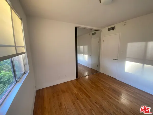 $2,995 | 3130 South Barrington Avenue, Unit A, Los Angeles, CA 90066