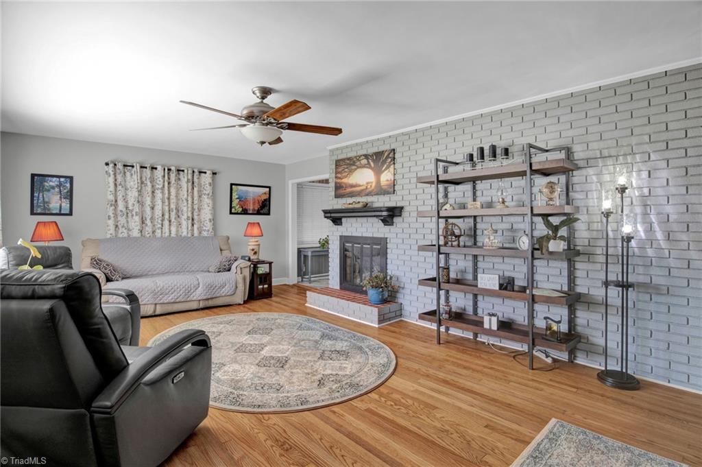 305 Hampton Drive High Point, NC 27265 - Photo 7 of 29