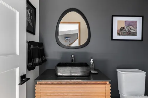 $1,749,000 | 6 Lady Jane Way, Northport, NY 11768