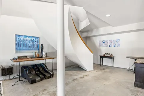 $1,749,000 | 6 Lady Jane Way, Northport, NY 11768