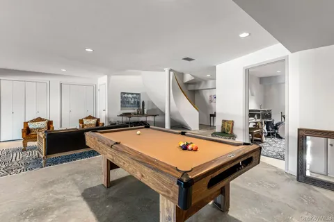 $1,749,000 | 6 Lady Jane Way, Northport, NY 11768