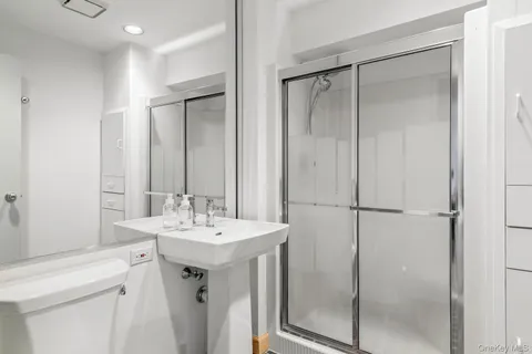 $1,749,000 | 6 Lady Jane Way, Northport, NY 11768