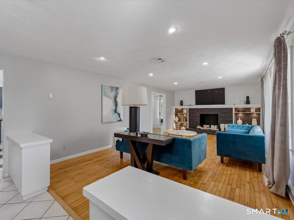 41 Sunny Lane Meriden, CT 06450 - Photo 5 of 32