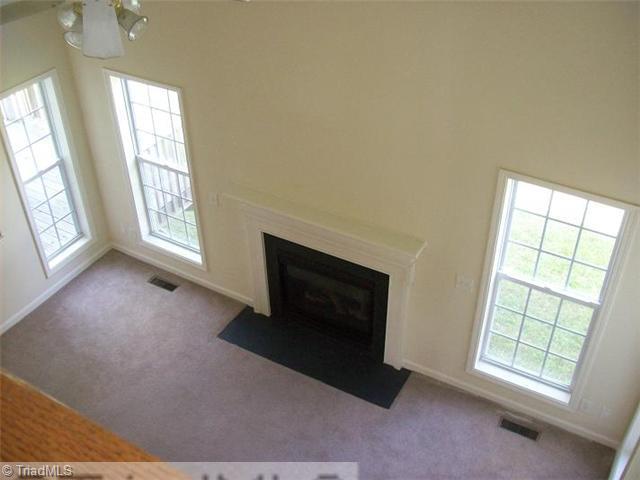 2286 Rothwood Acres Road Greensboro, NC 27406 - Photo 3 of 16 Interior Space/Layout.