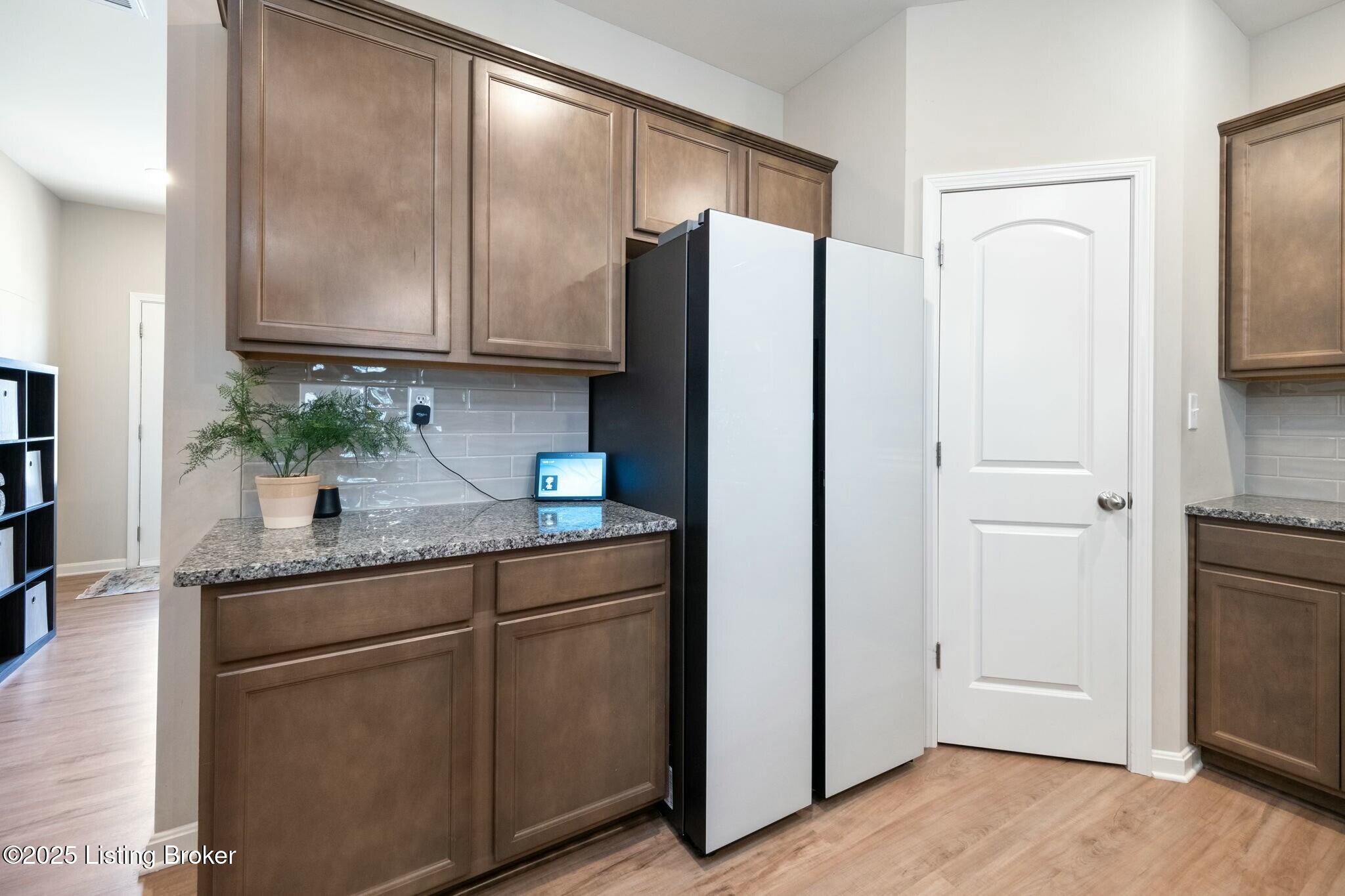 8428 Gateway Run Road Louisville, KY 40229 - Photo 9 of 63 tempImageZPiouX