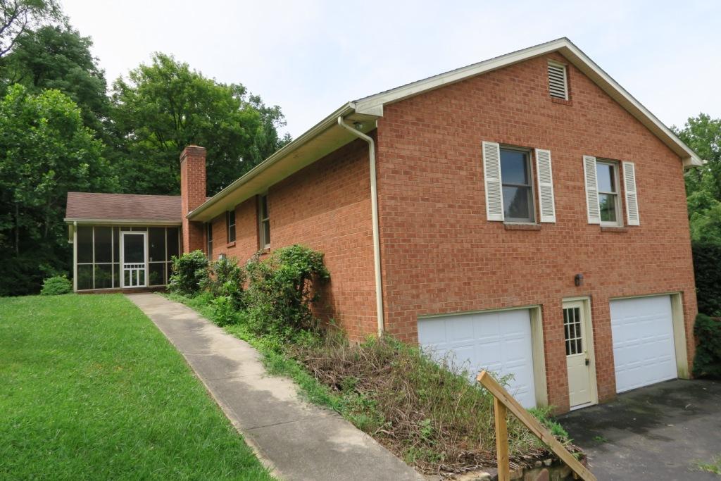 5440 Poor Mountain Road Salem, VA 24153 - Photo 14 of 14 Poor Mountain Marketing Photos (42)