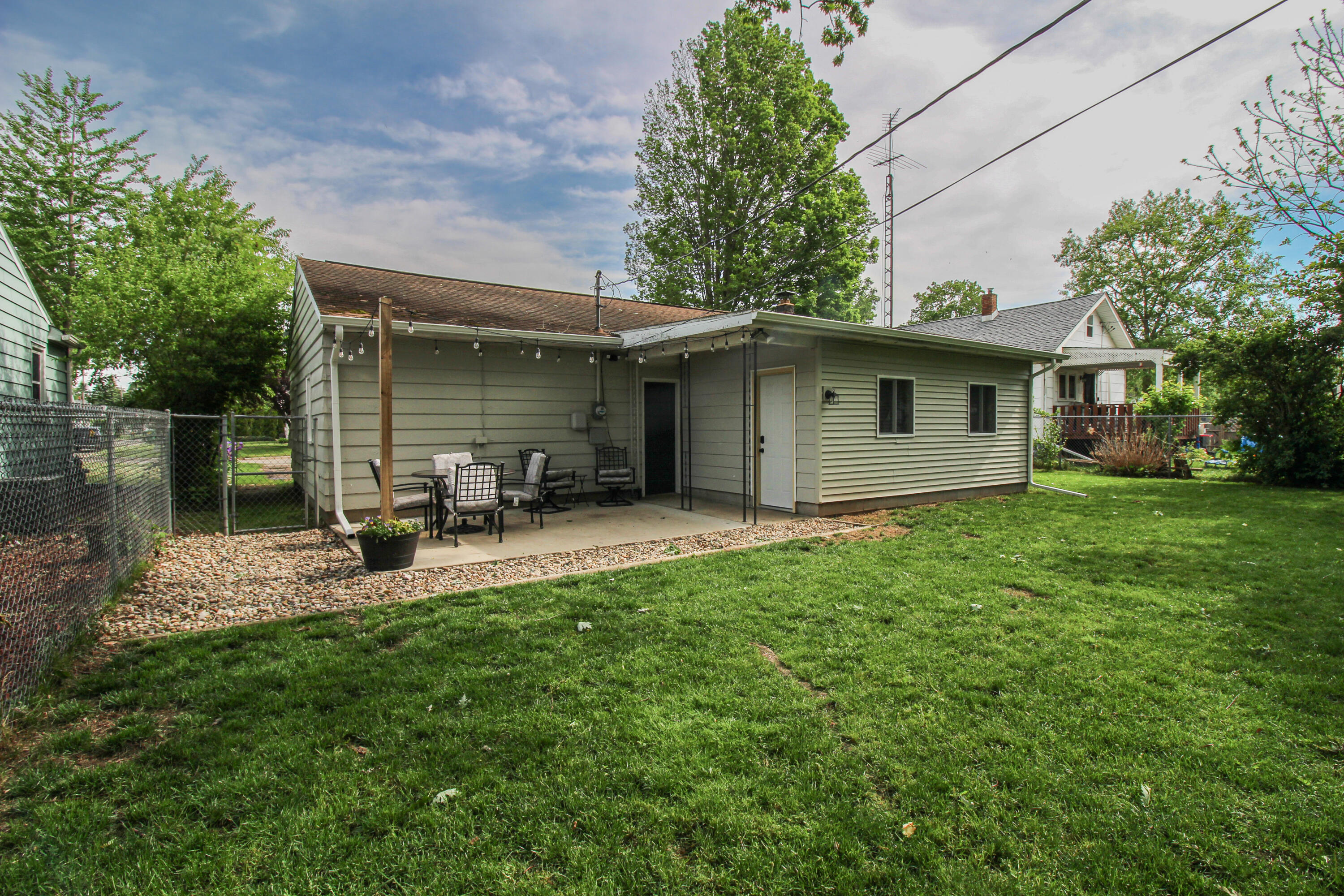 606 Millard Street Three Rivers, MI 49093 - Photo 2 of 25 Millard-5