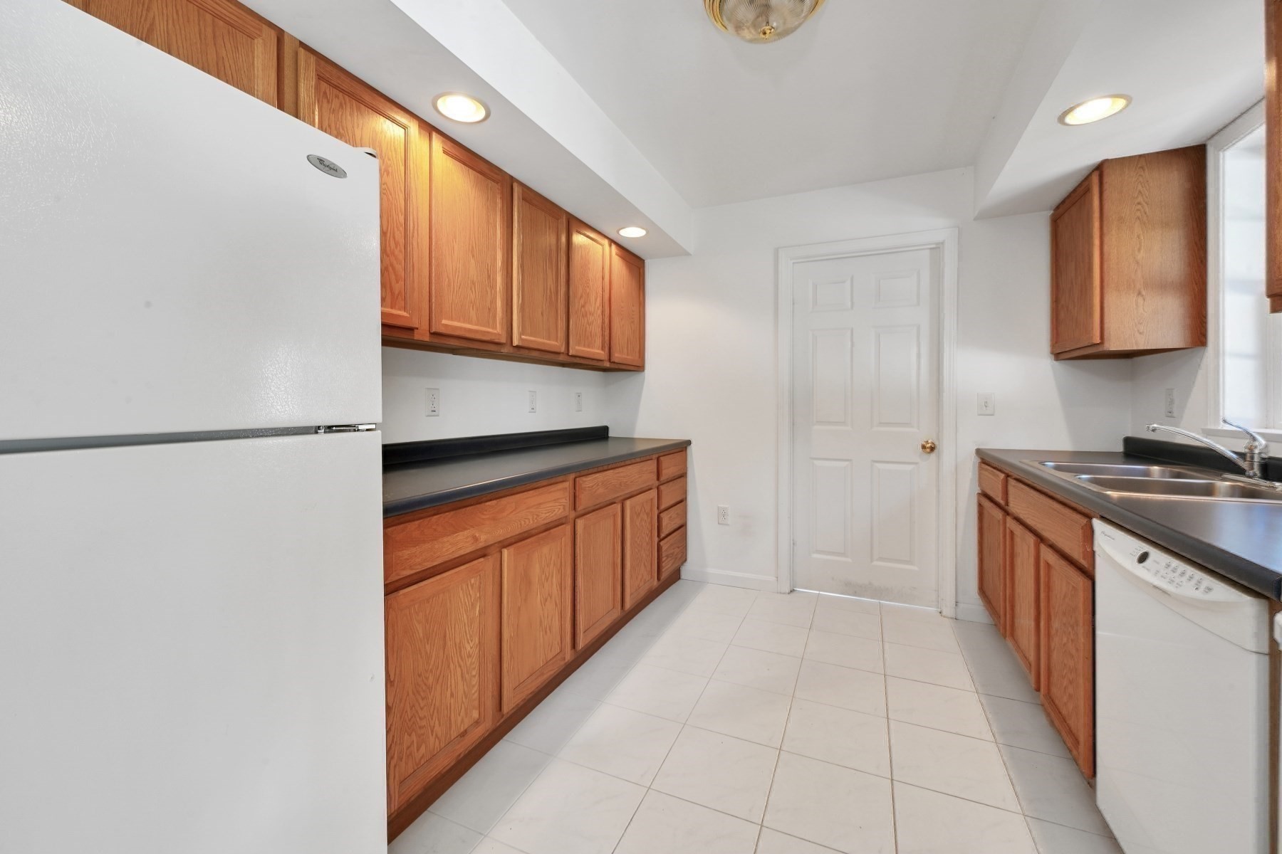 29 Ashworth Road Quincy, MA 02171 - Photo 10 of 41 Gallery Image 10