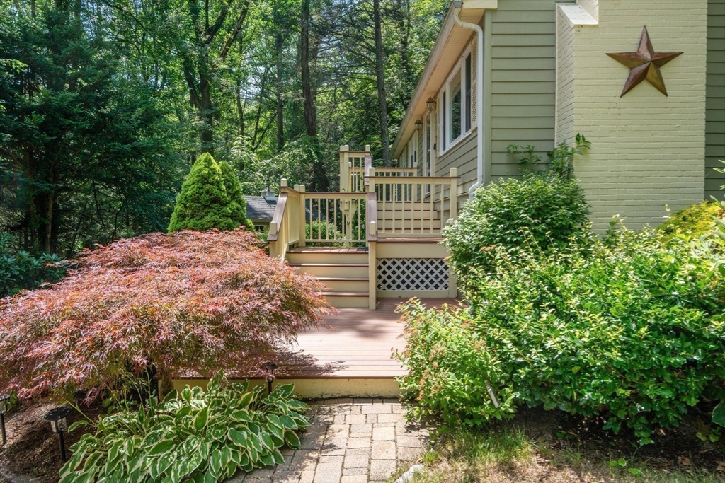 39 Whiting Road Oxford, MA 01540 - Photo 25 of 39