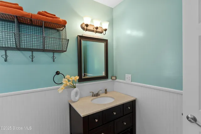 $4,000 | 405 County Route 68, Saratoga Springs, NY 12866