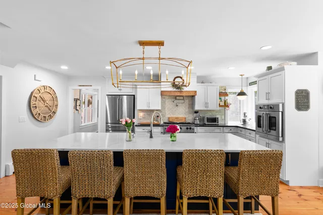 $4,000 | 405 County Route 68, Saratoga Springs, NY 12866