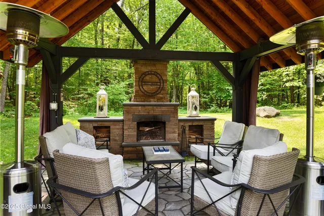 $4,000 | 405 County Route 68, Saratoga Springs, NY 12866