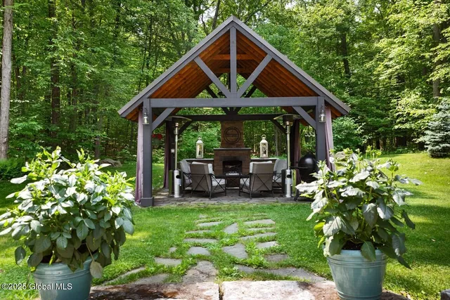 $4,000 | 405 County Route 68, Saratoga Springs, NY 12866