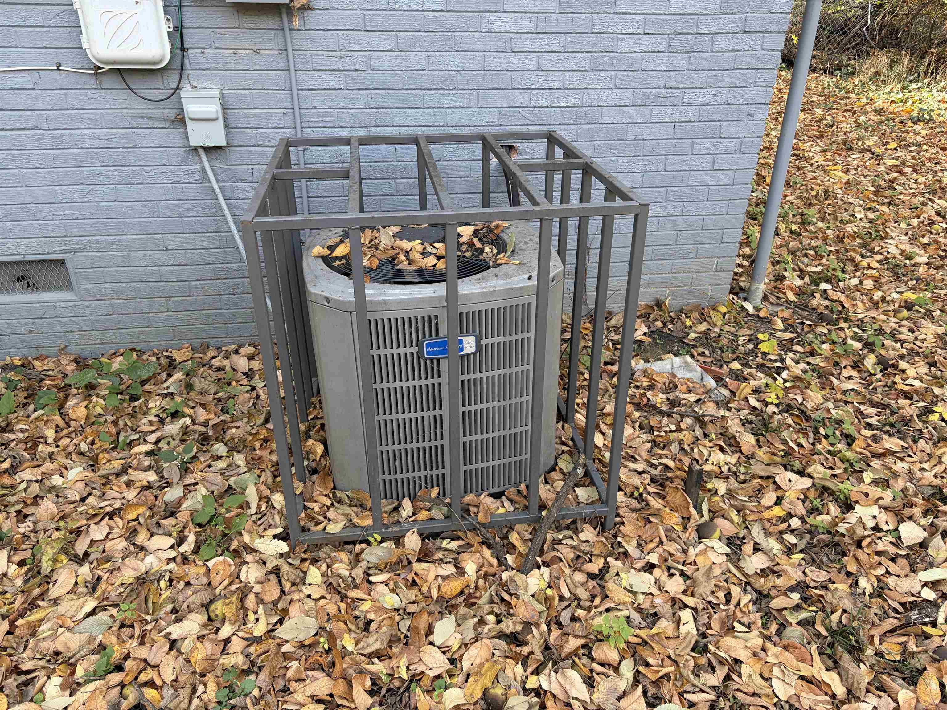 1278 Edith Avenue Memphis, TN 38106 - Photo 4 of 17 a view of a door of a house