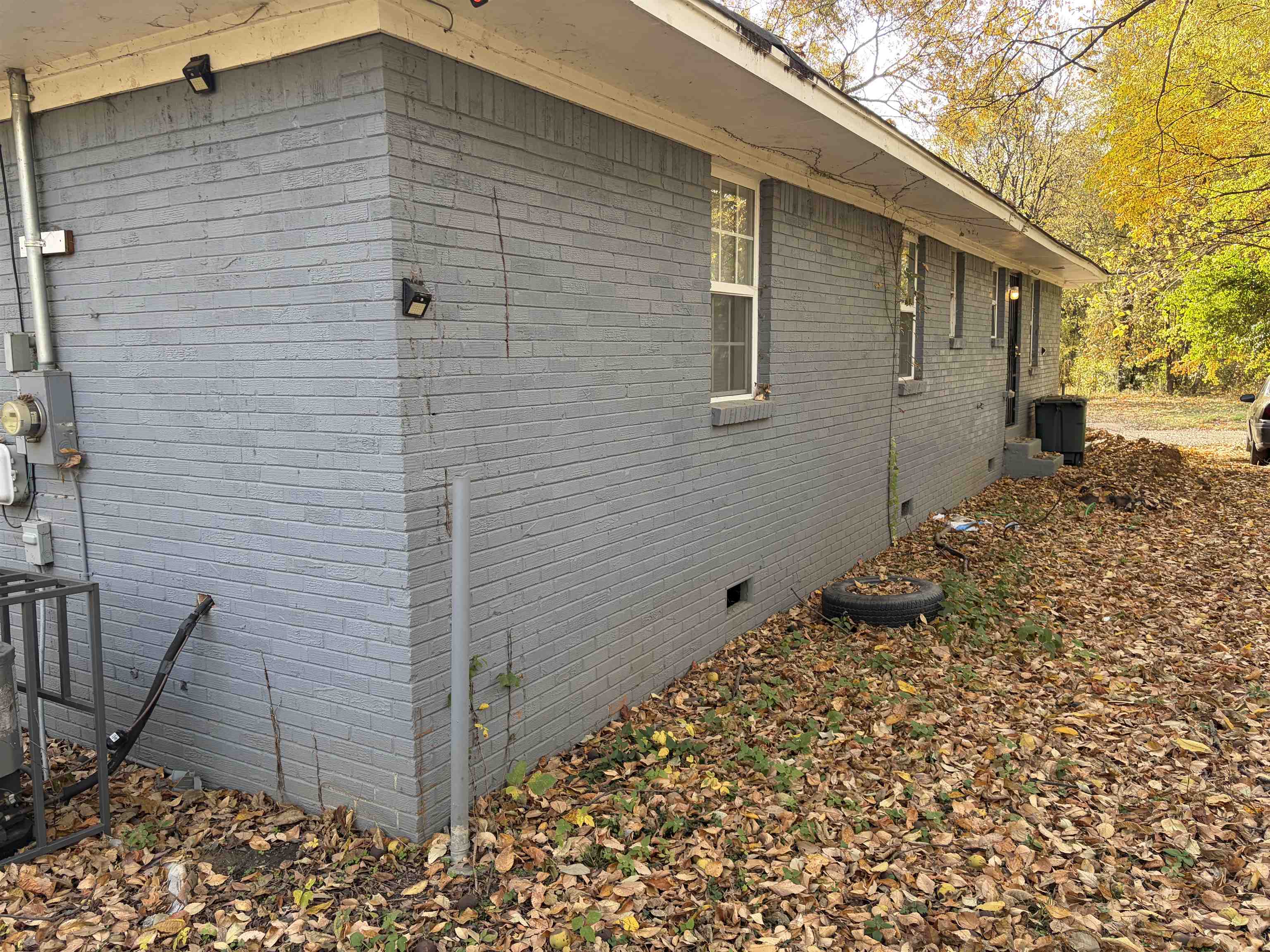 1278 Edith Avenue Memphis, TN 38106 - Photo 6 of 17 a view of a backyard of the house
