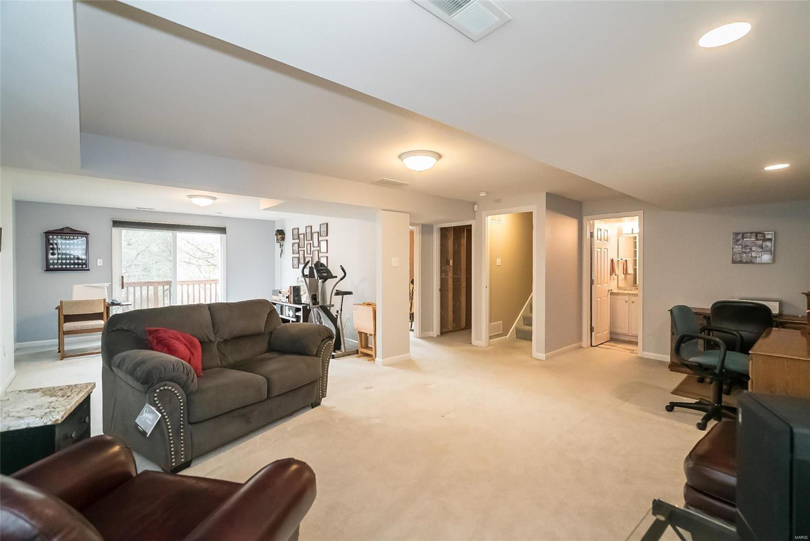 326 Holloway Ridge Court Ballwin, MO 63011 - Photo 23 of 33