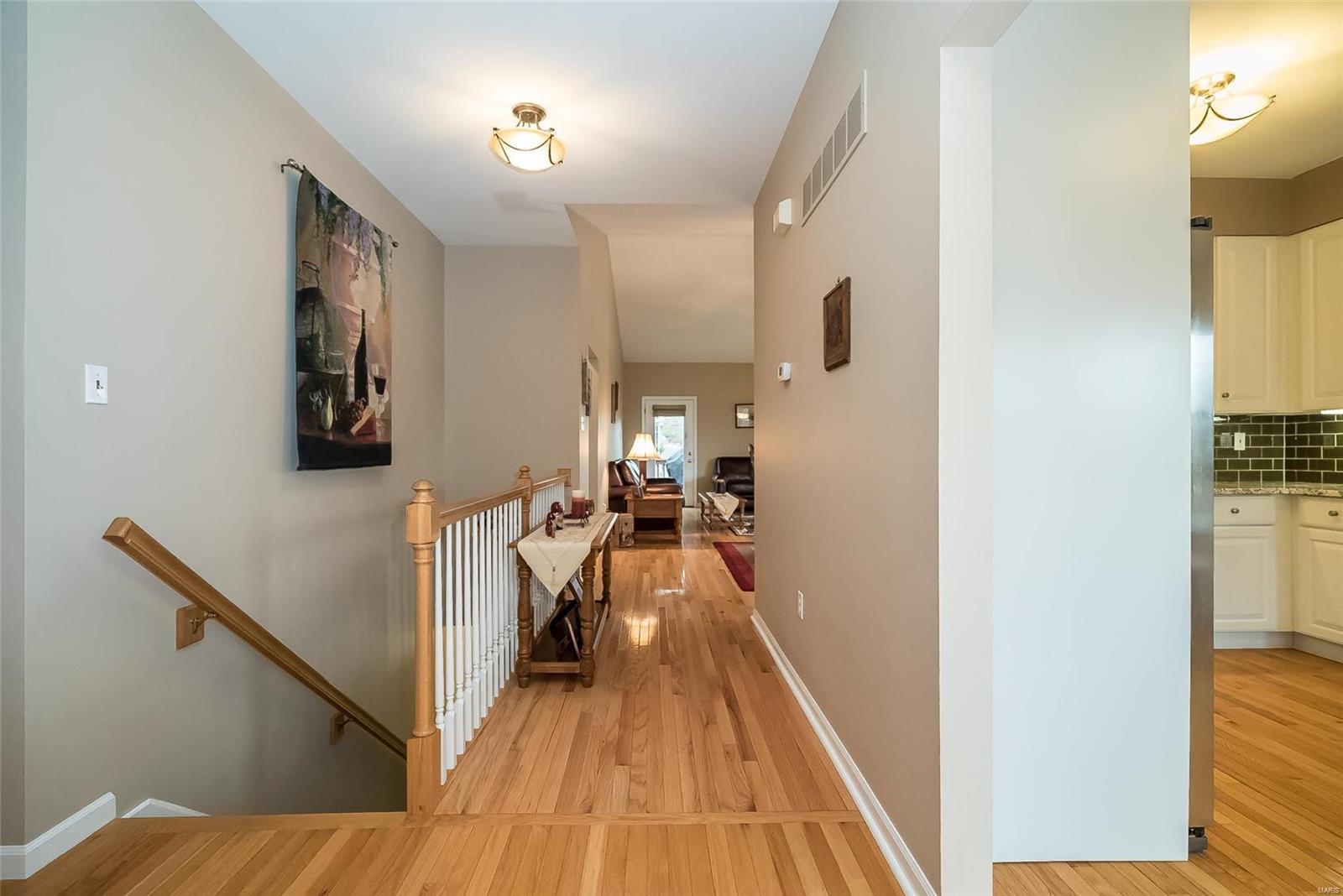 326 Holloway Ridge Court Ballwin, MO 63011 - Photo 5 of 33