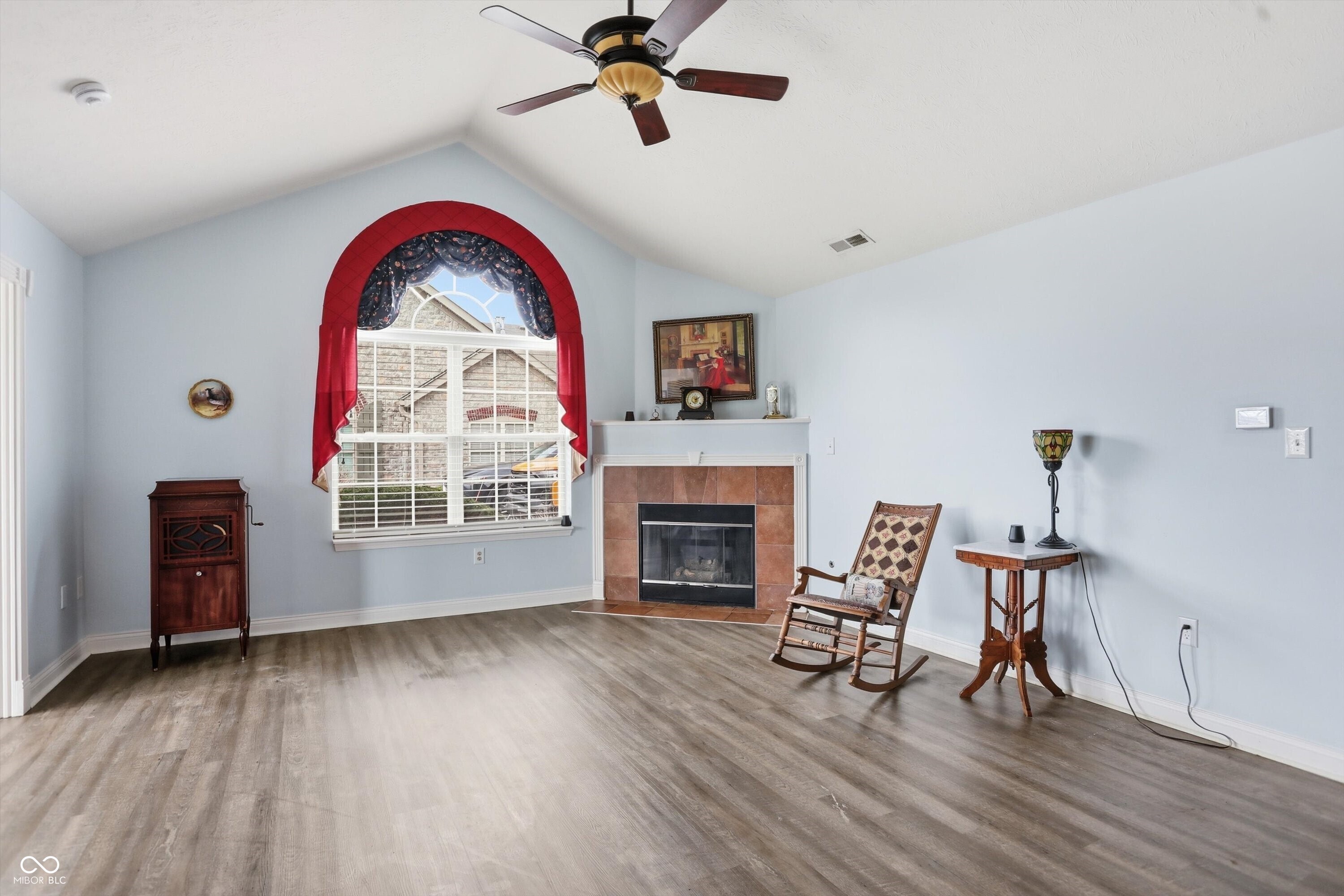 13823 Rue Fontaine Lane McCordsville, IN 46055 - Photo 5 of 34
