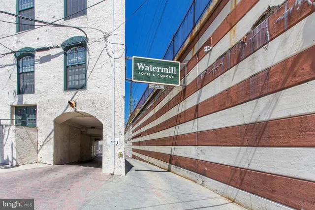 a view of a building entrance