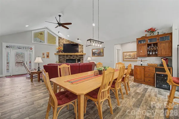 $899,000 | 151 High Grove Parkway, Whittier, NC 28789