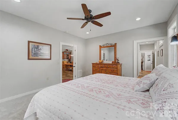 $899,000 | 151 High Grove Parkway, Whittier, NC 28789