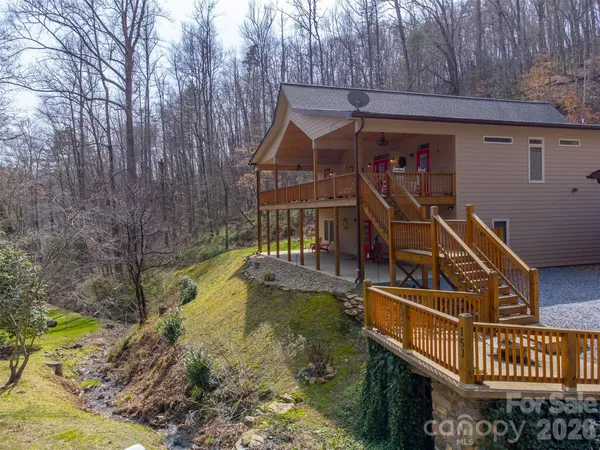 $899,000 | 151 High Grove Parkway, Whittier, NC 28789