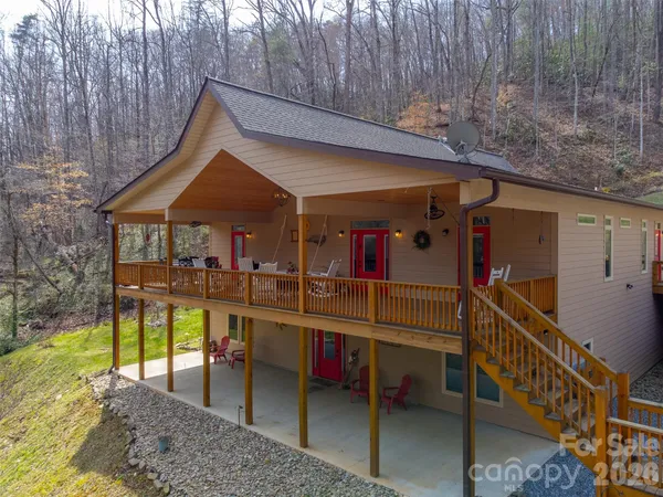 $899,000 | 151 High Grove Parkway, Whittier, NC 28789