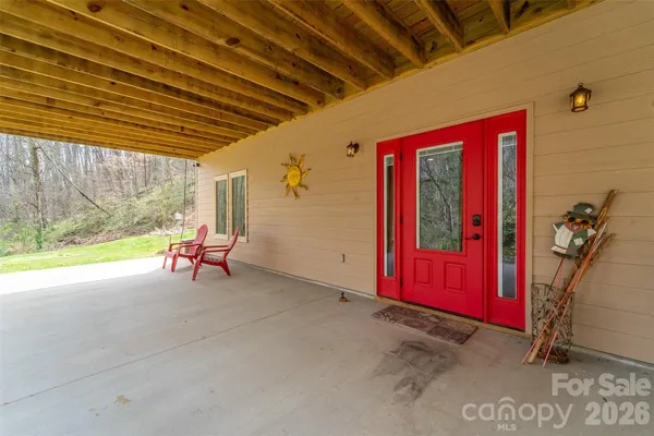 $899,000 | 151 High Grove Parkway, Whittier, NC 28789