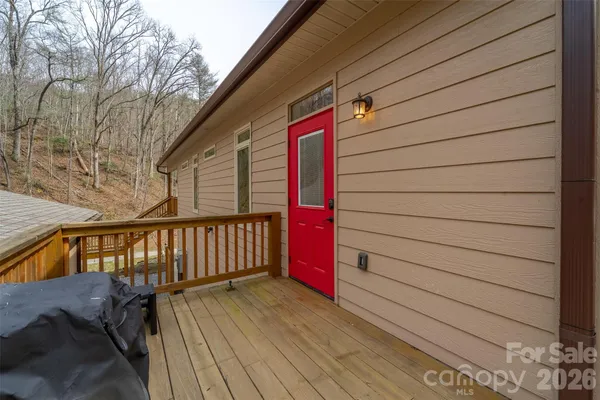 $899,000 | 151 High Grove Parkway, Whittier, NC 28789