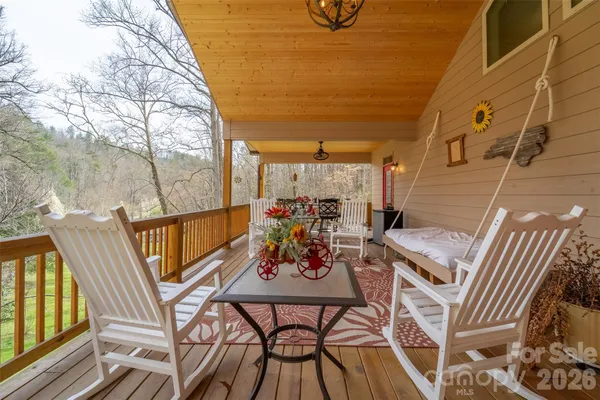 $899,000 | 151 High Grove Parkway, Whittier, NC 28789