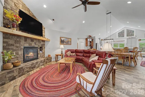 $899,000 | 151 High Grove Parkway, Whittier, NC 28789