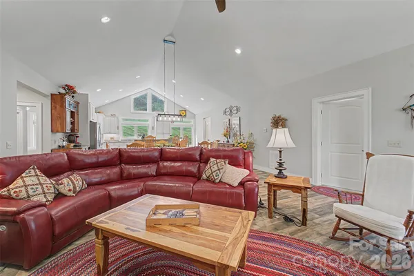 $899,000 | 151 High Grove Parkway, Whittier, NC 28789