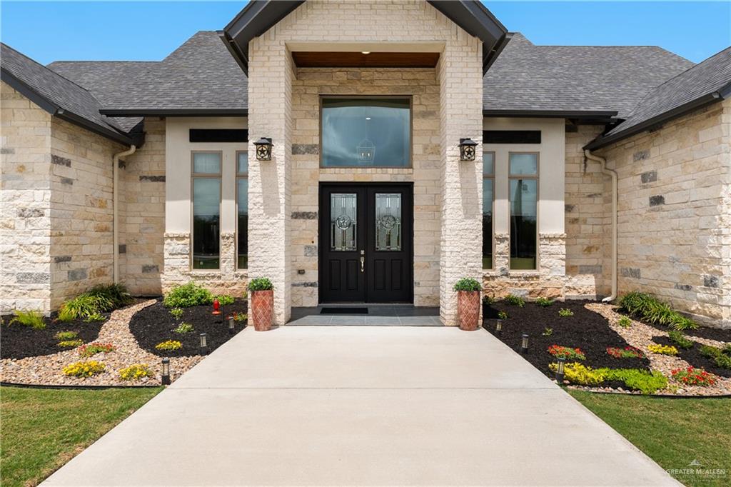 26789 Roberta Road San Benito, TX 78586 - Photo 3 of 40