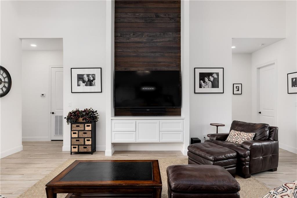 26789 Roberta Road San Benito, TX 78586 - Photo 7 of 40