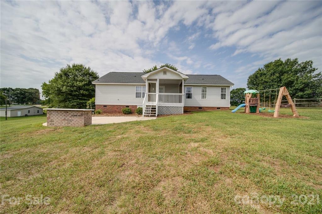 3010 Bert Williams Road Monroe, NC 28110 - Photo 7 of 44 Gallery Image 7