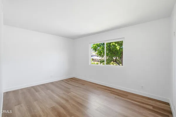 $399,500 | 2057 Calle La Sombra, Unit 3, Simi Valley, CA 93063