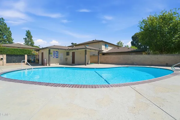 $399,500 | 2057 Calle La Sombra, Unit 3, Simi Valley, CA 93063
