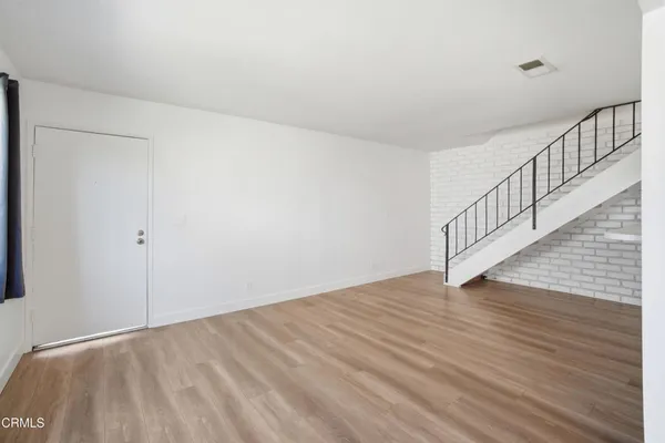 $399,500 | 2057 Calle La Sombra, Unit 3, Simi Valley, CA 93063