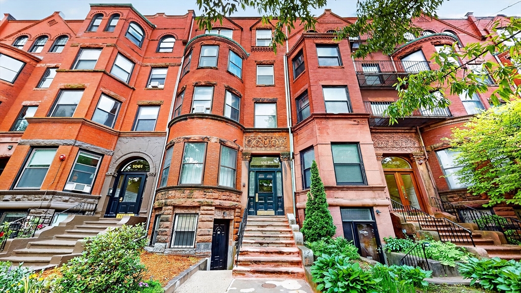 1063 Beacon Street, Unit 2 Brookline, MA 02446 - Photo 3 of 11