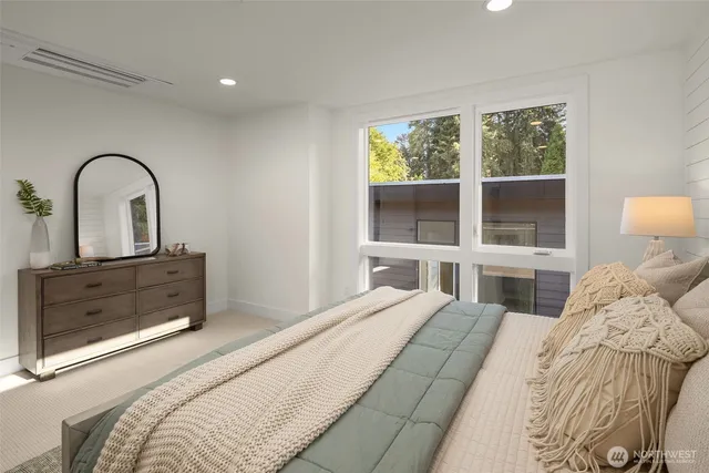 $6,500 | 8237 122nd Avenue Northeast, Kirkland, WA 98033