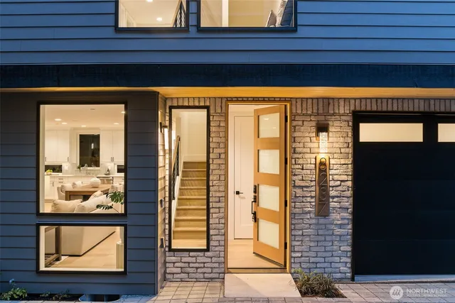 $6,500 | 8237 122nd Avenue Northeast, Kirkland, WA 98033