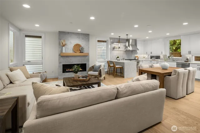 $6,500 | 8237 122nd Avenue Northeast, Kirkland, WA 98033