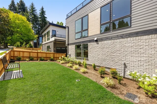 $6,500 | 8237 122nd Avenue Northeast, Kirkland, WA 98033