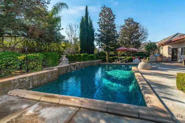 a garden view with a seating space