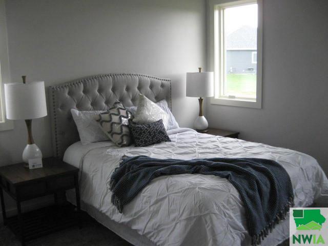 592 Colonial Street Sioux Center, IA 51250 - Photo 12 of 30 Gallery Image 12