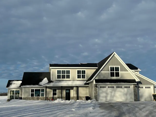 $684,900 | 7462 12th Street Northwest, Willmar, MN 56201