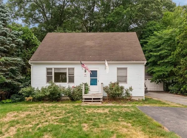 $599,900 | 11 Pawtucket Avenue, Bristol, RI 02809