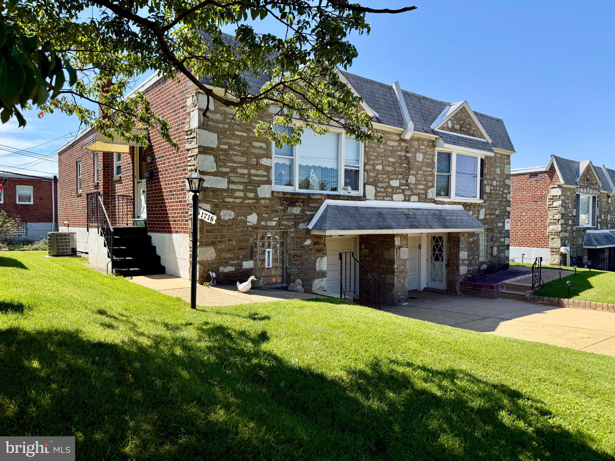 1716 Napfle Avenue Philadelphia, PA 19111 - Photo 2 of 45 Gallery Image 2