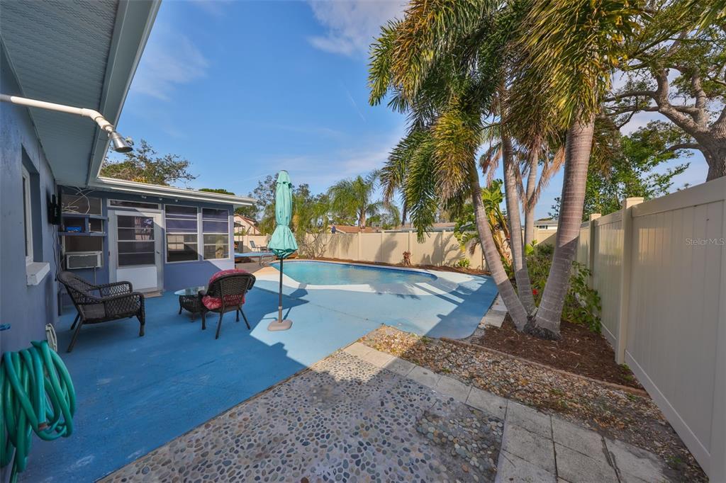 12341 79th Place Seminole, FL 33772 - Photo 41 of 60